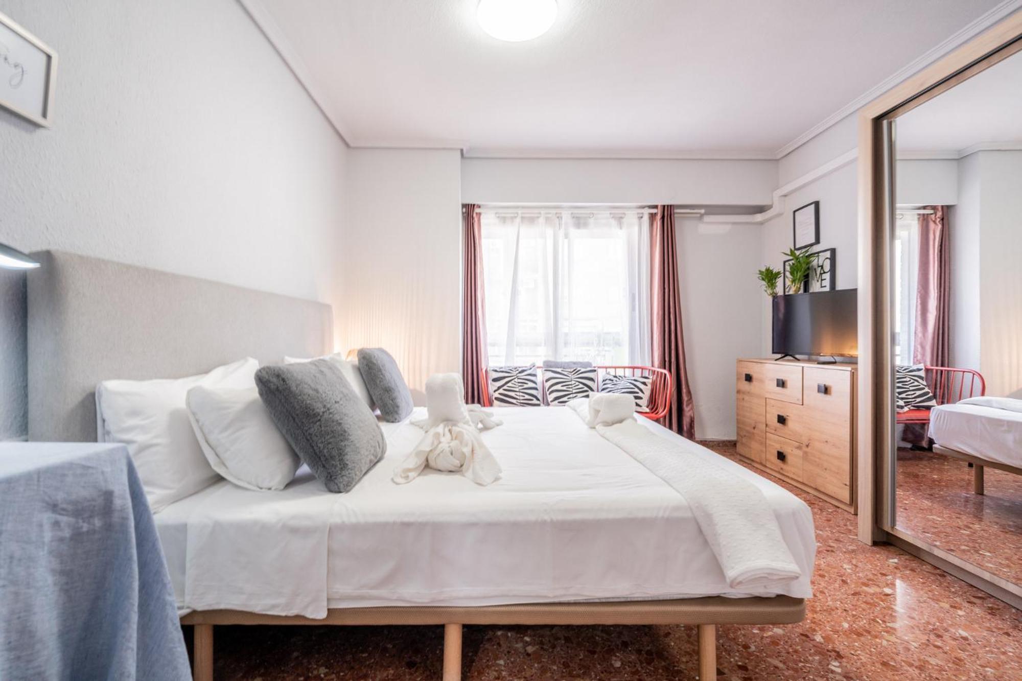 Apartamento Familiar En Avenida Del Puerto Valencia Buitenkant foto