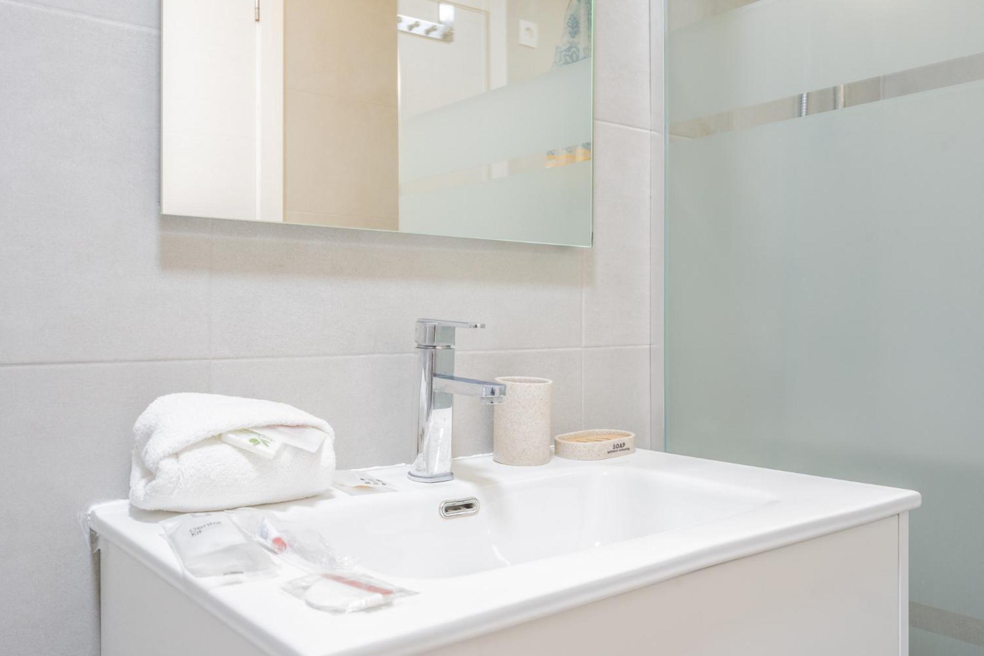 Apartamento Familiar En Avenida Del Puerto Valencia Buitenkant foto