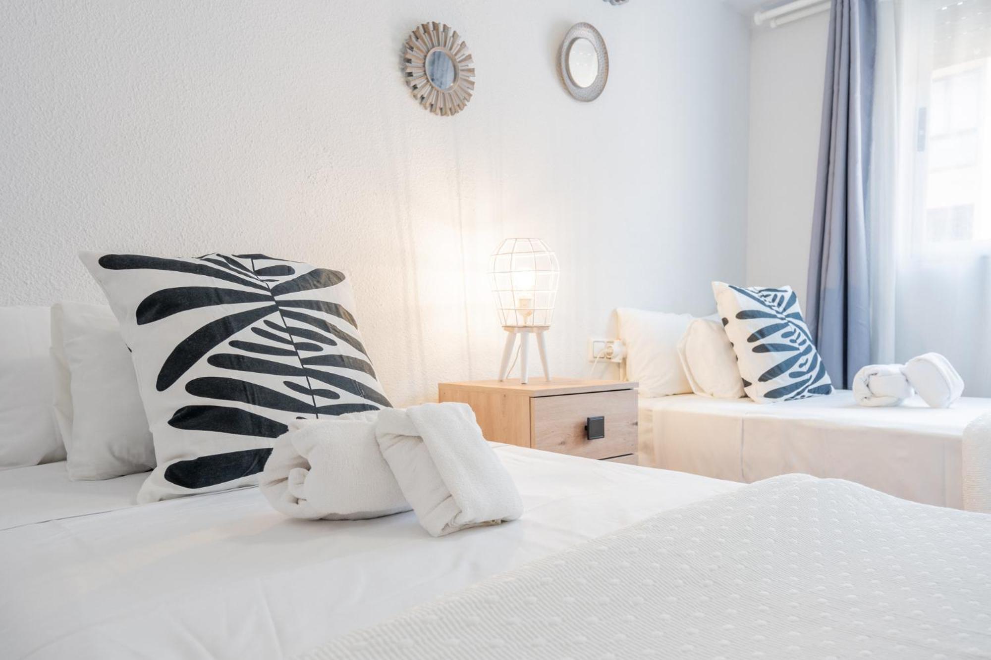Apartamento Familiar En Avenida Del Puerto Valencia Buitenkant foto