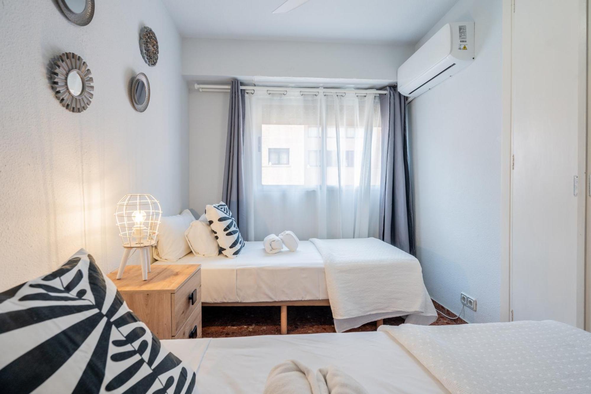 Apartamento Familiar En Avenida Del Puerto Valencia Buitenkant foto